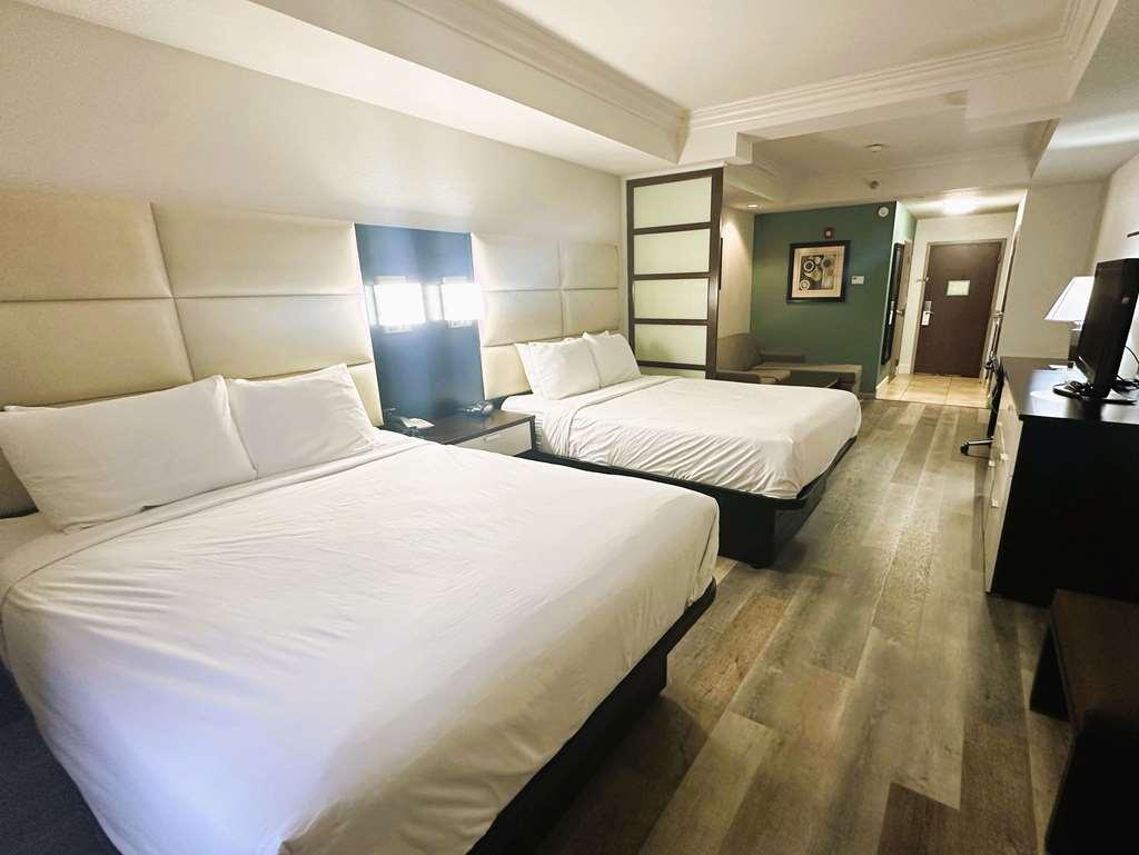 Western Jfk Inn&suites