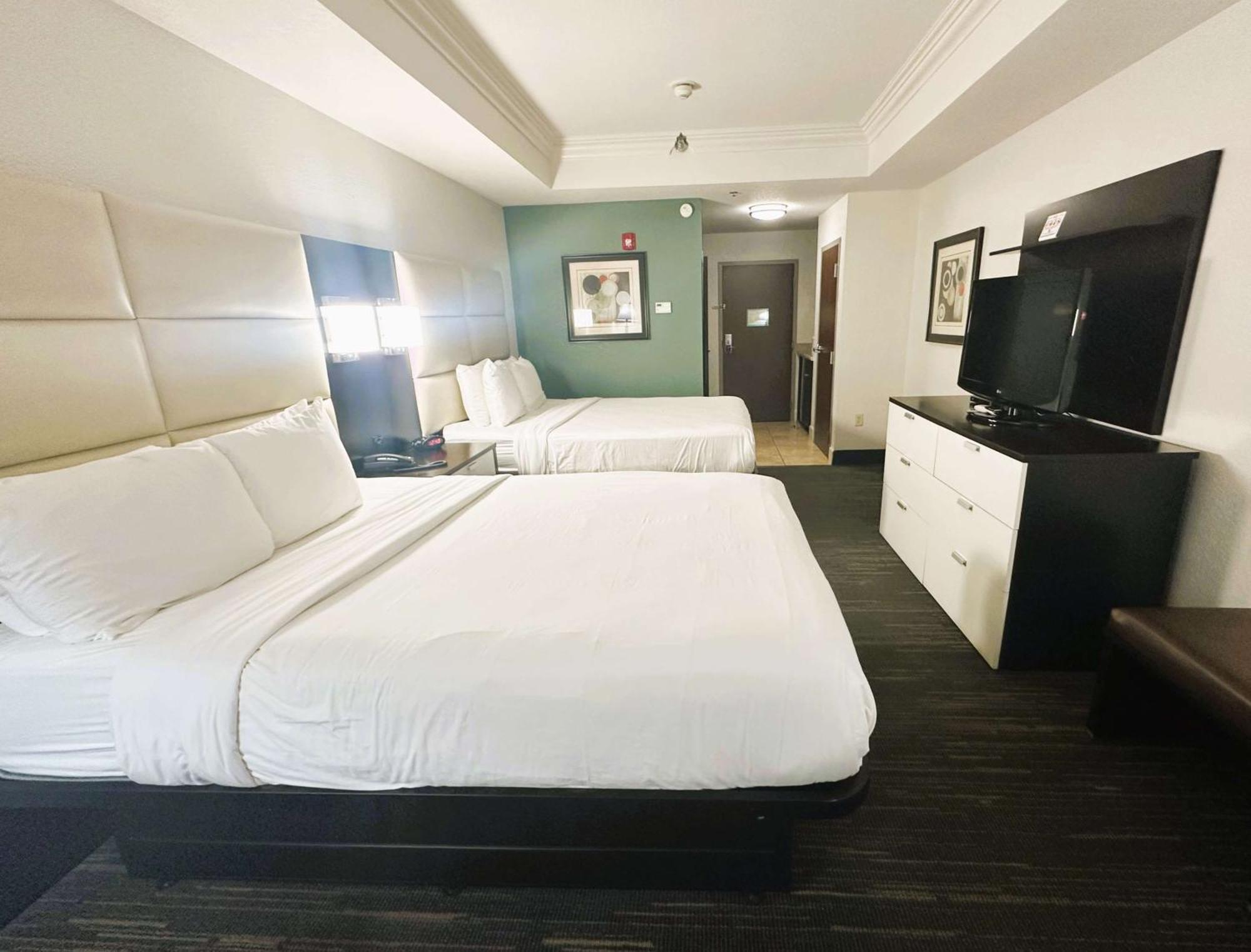 Western Jfk Inn&suites Hotel 3*