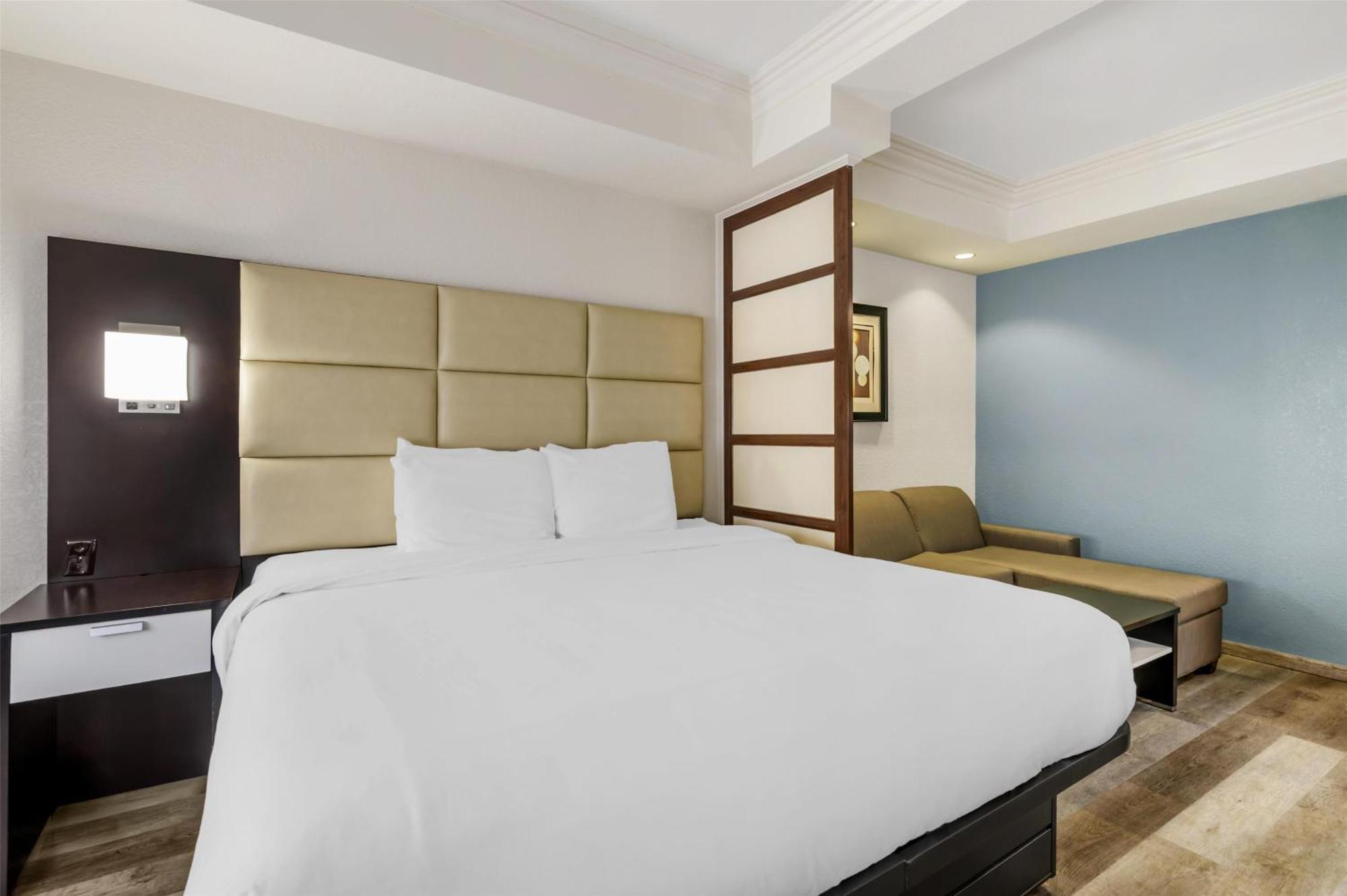 Western Jfk Inn&suites