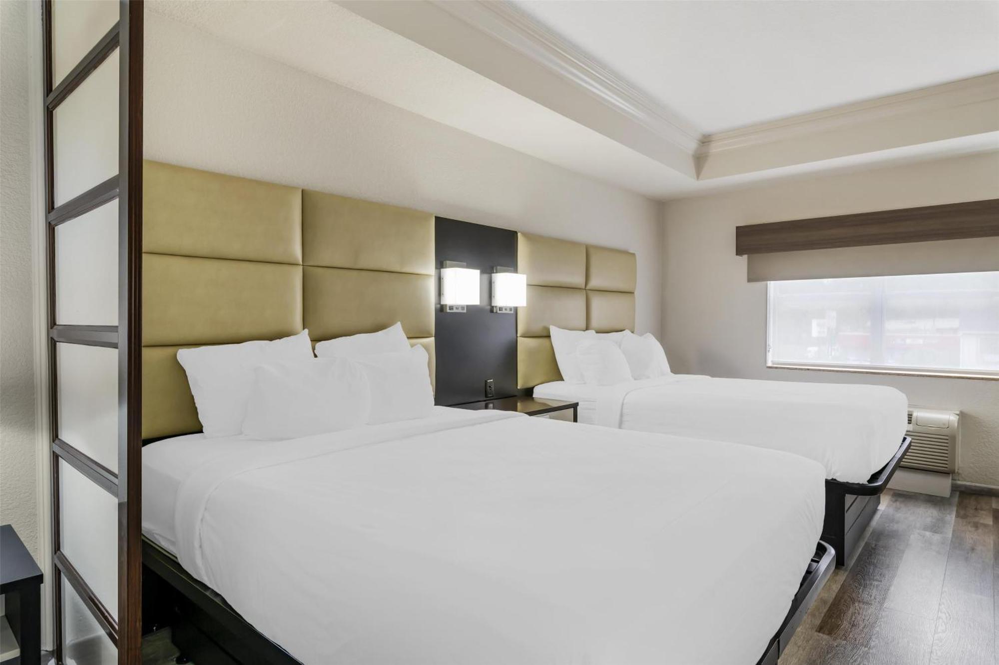 Western Jfk Inn&suites Hotel 3*