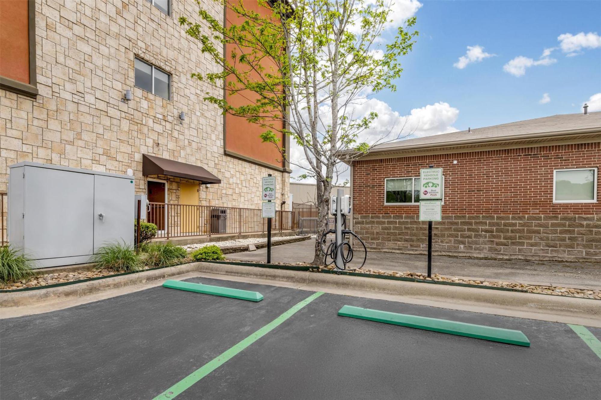 Western Jfk Inn&suites 3*
