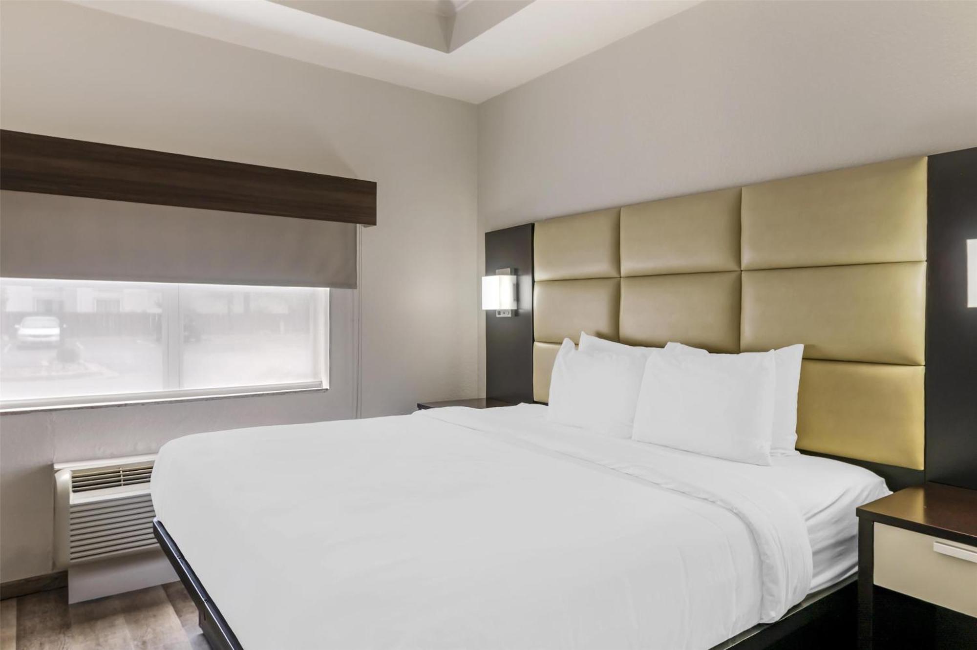 Western Jfk Inn&suites Hotel